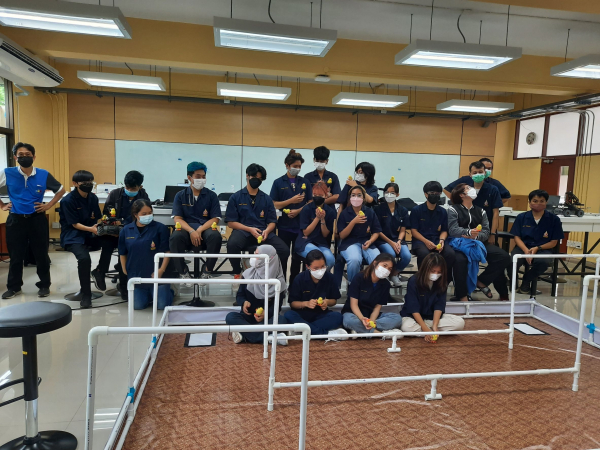 การแข่งขันหุ่นยนต์เคลื่อนที่บนสนามจำลอง ภายใต้โจทย์ "โรงเรือนฟาร์มไก่" สนับสนุนทุนโดย CPF Young Software Developer Program